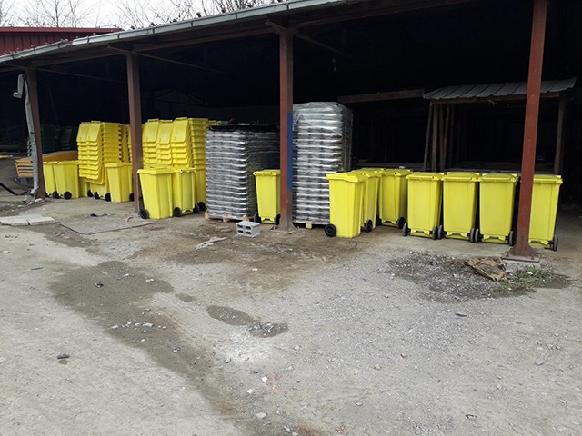 opshtina-veles-zapochna-so-raspredelbata-na-kanti-za-otpad-za-2019-godina-3