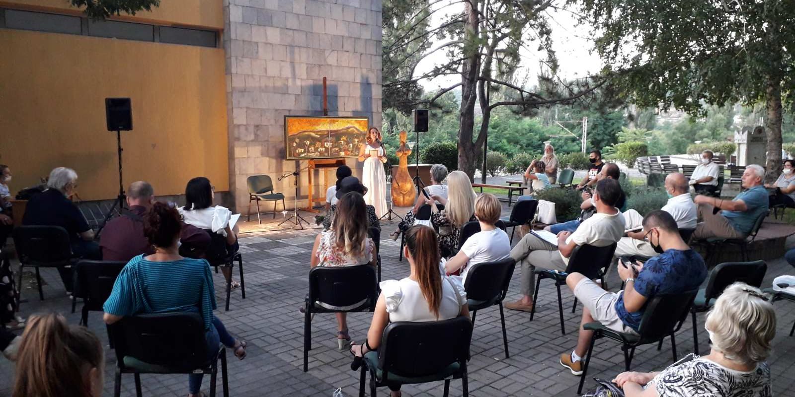 IMG-9eeea2e1c9219332546cf3a92a786e9f-V