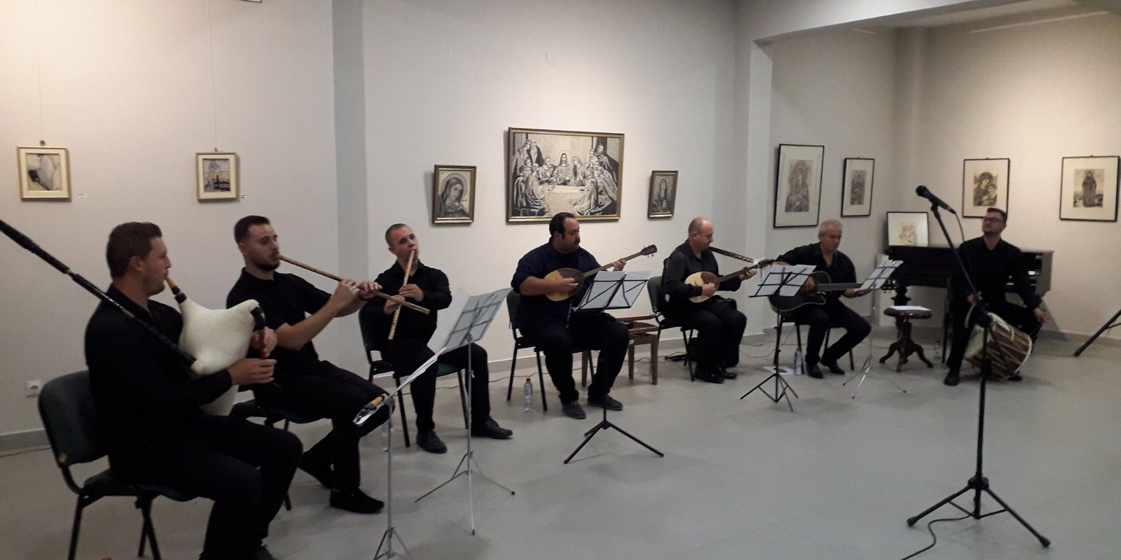 IMG-a6137c13fd34724699a661aec40d69de-V