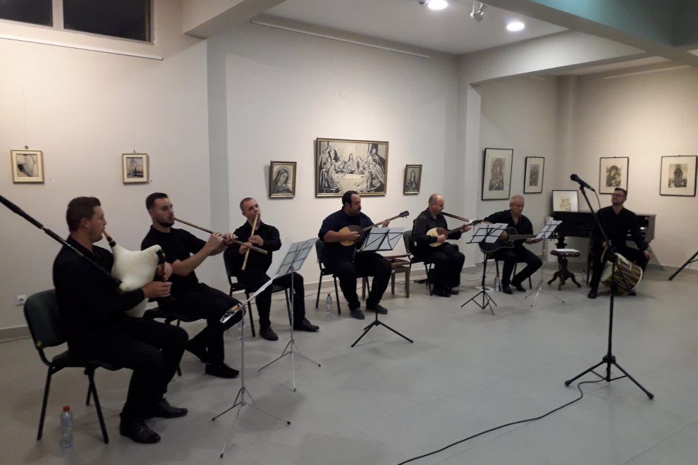 IMG-a6137c13fd34724699a661aec40d69de-V