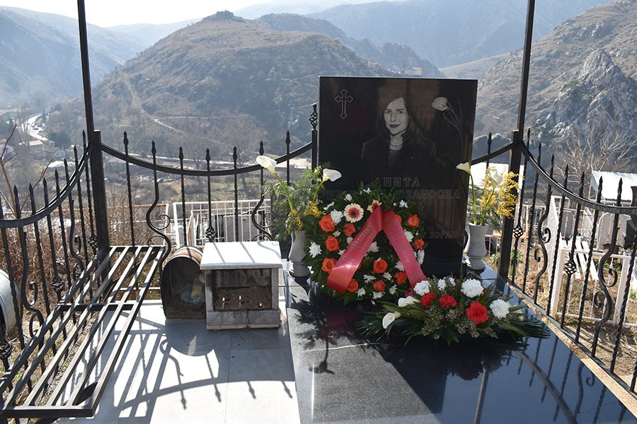 ANITA-KRISAN-LOZANOSKA